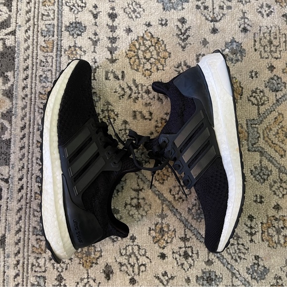 Adidas Ultraboost - Picture 6 of 14
